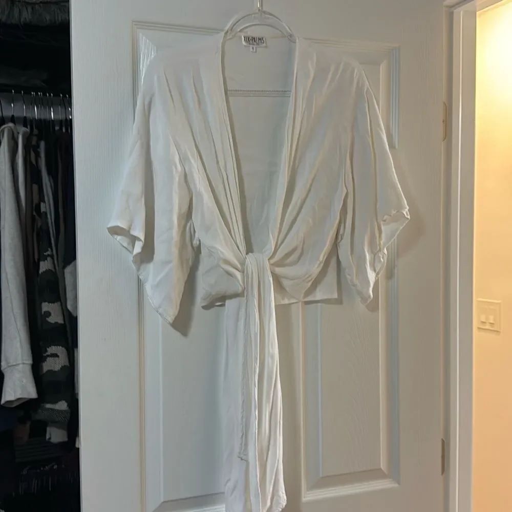 XIX Palms - White Oversized Wrap Crop Top - Large Tie White Crop Top